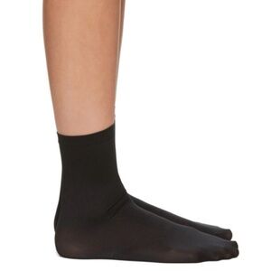 WOLFORD Red Label ‘Velvet 66’ Socks in Midnight